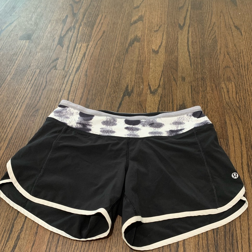 Lululemon speed up shorts - Size 4